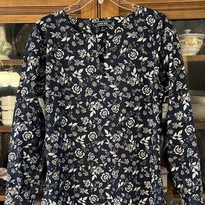 Lands End Navy and White Button down Blouse SZ. 6